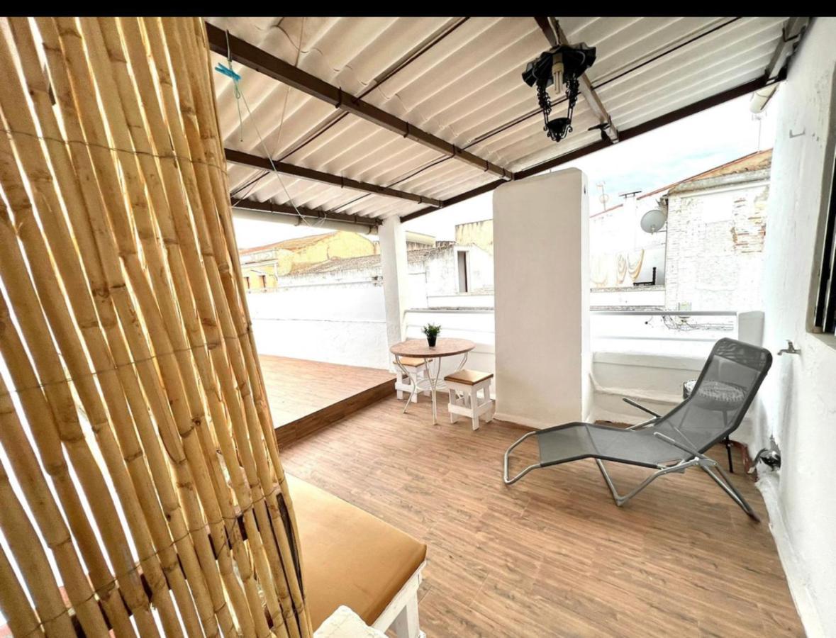 Apartamento Deluxe Terraza Y Bbq Santa Amalia Luaran gambar